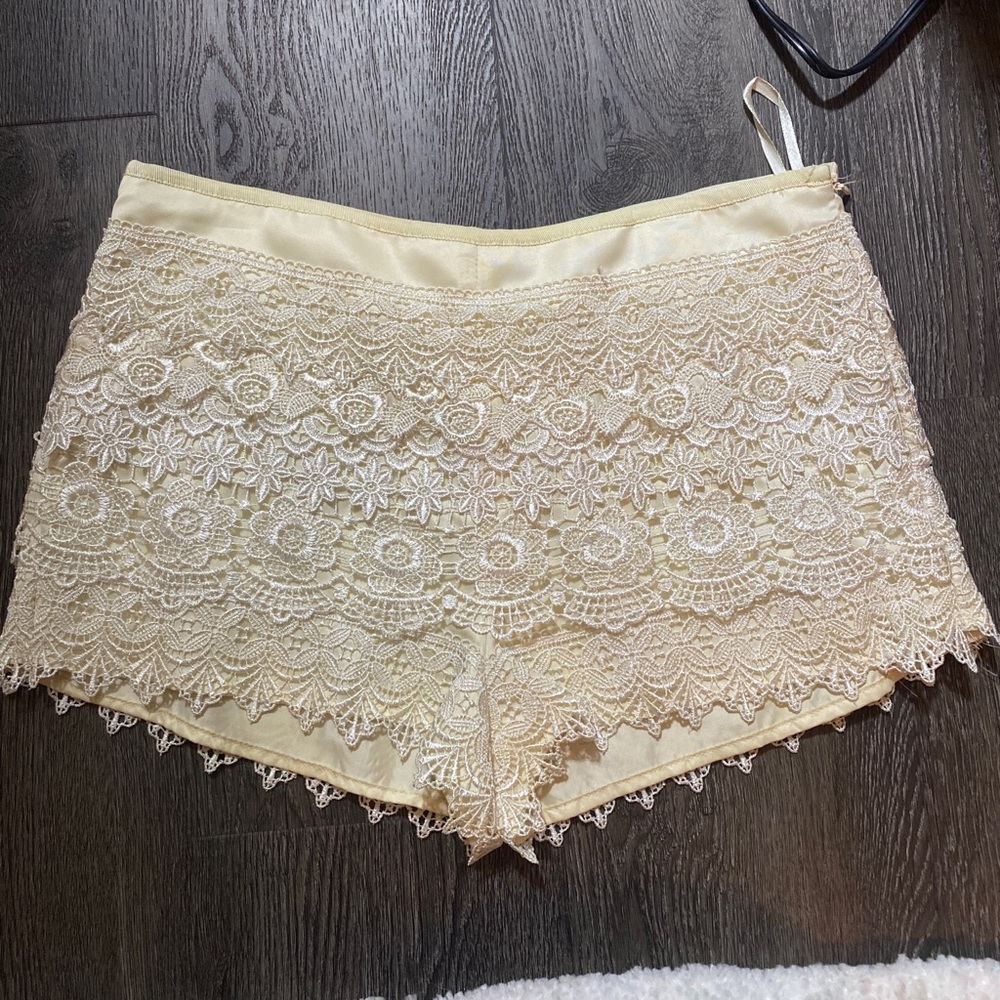 White lace shorts